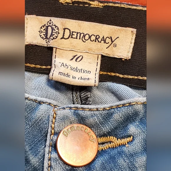 Democracy - Absolution Cropped Jeans - Size 10 - Picture 4 of 8